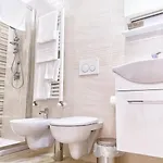 Dimora Del 4*